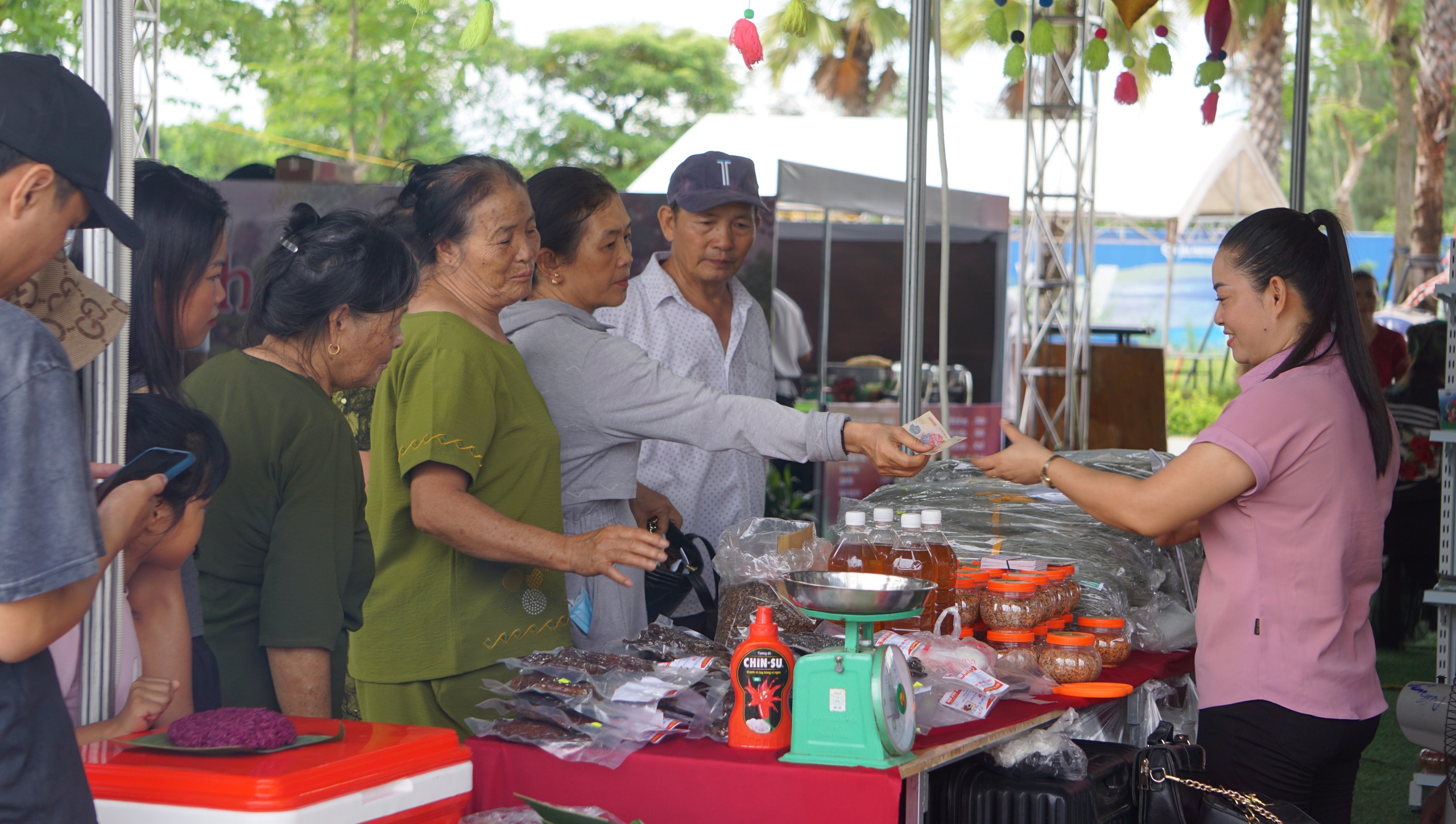 Tinh hoa ẩm thực nhiều tỉnh, thành hội tụ tại Sầm Sơn- Ảnh 5. Tinh hoa ẩm thực nhiều tỉnh, thành hội tụ tại Sầm Sơn- Ảnh 5.