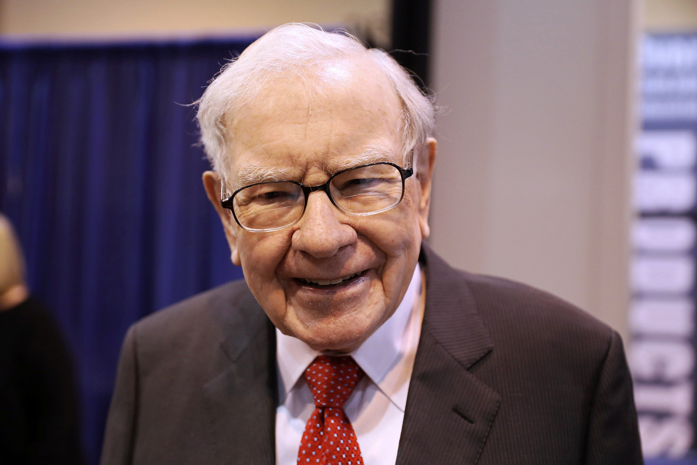 Chủ tịch kiêm CEO Berkshire Hathaway Warren Buffett tại ĐHCĐ của công ty. Ảnh: Reuters
