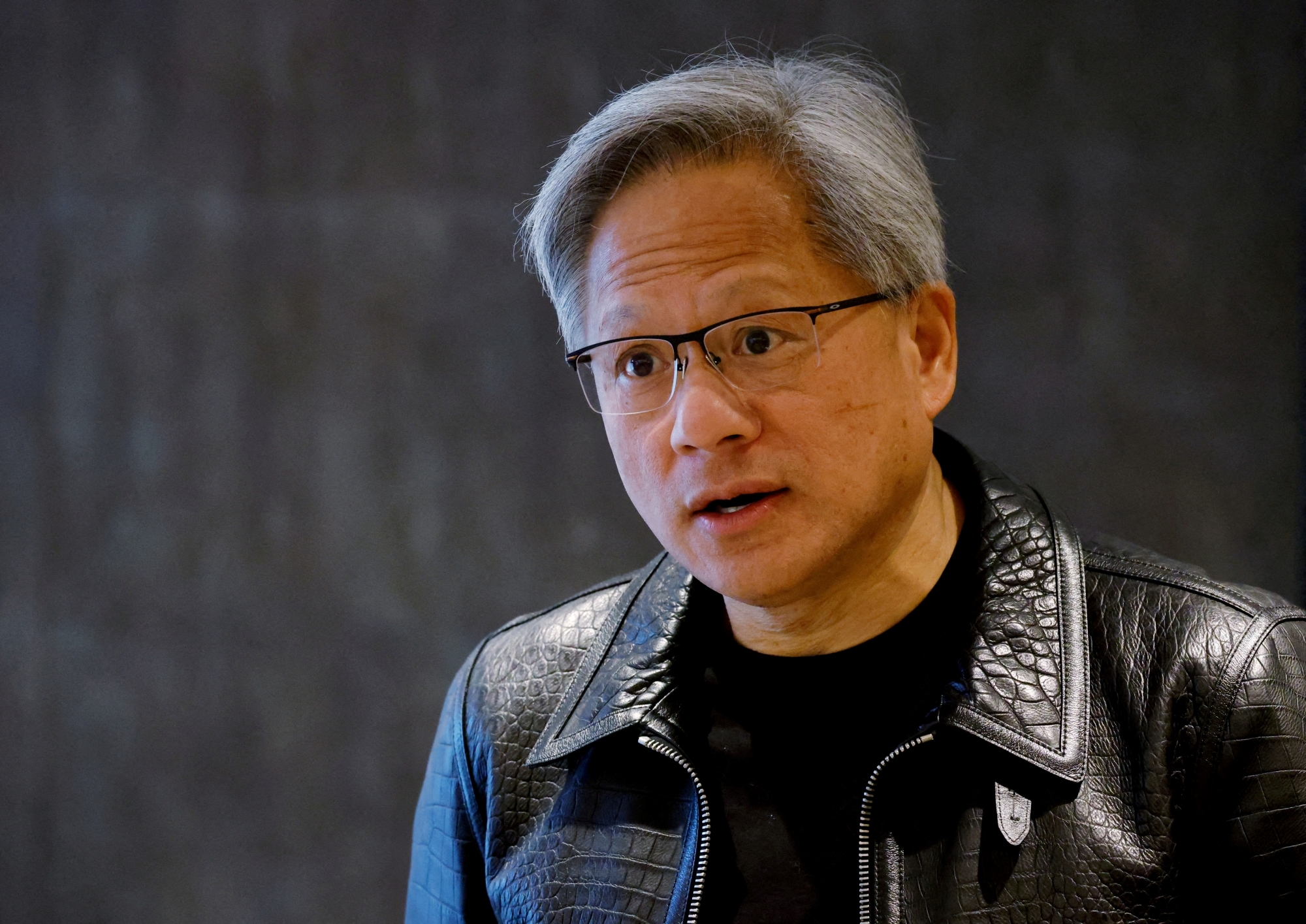 CEO Nvidia Jensen Huang tham gia một hội nghị tại Singapore tháng 12/2023. Ảnh: Reuters