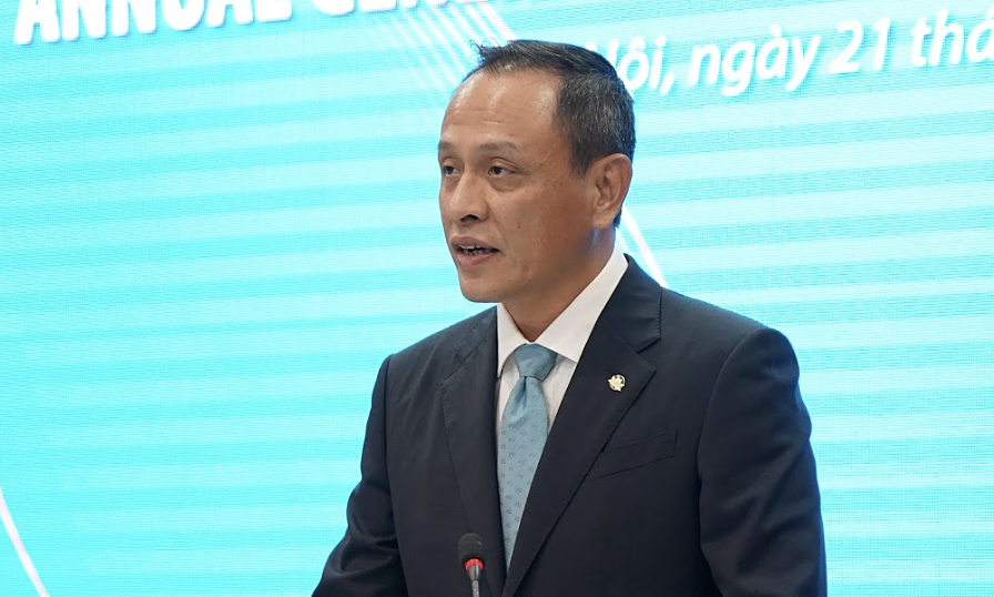 CEO Vietnam Airlines Lê Hồng Hà thông tin tại cuộc họp ngày 21/6. Ảnh: HVN