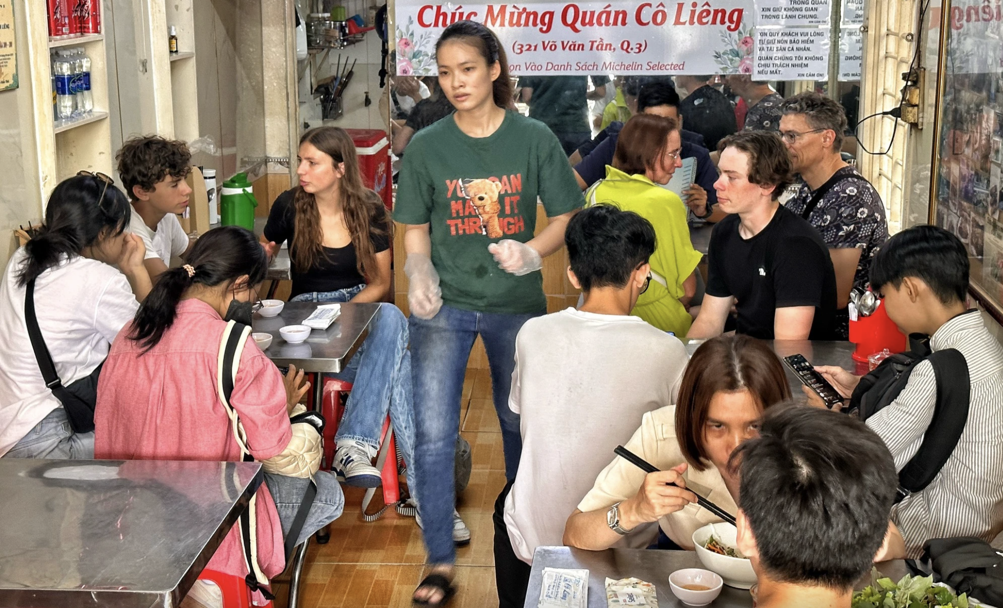 Quán ăn ở TP.HCM được Michelin vinh danh: Những bí mật lần đầu tiết lộ sau 1 năm- Ảnh 5. Quán ăn ở TP.HCM được Michelin vinh danh: Những bí mật lần đầu tiết lộ sau 1 năm- Ảnh 5.