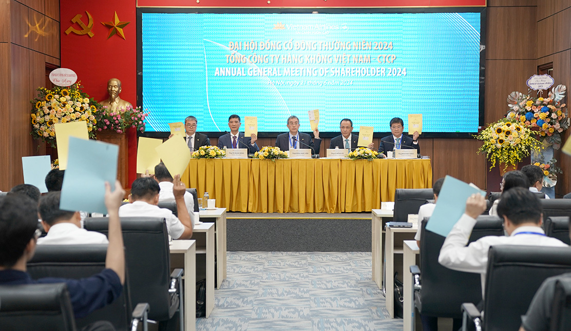 Vietnam Airlines đặt mục tiêu có lợi nhuận trong năm 2024- Ảnh 1. Đại hội cổ đông thường niên năm 2024 của Vietnam Airlines diễn ra sáng 21-6 - Ảnh: VNA