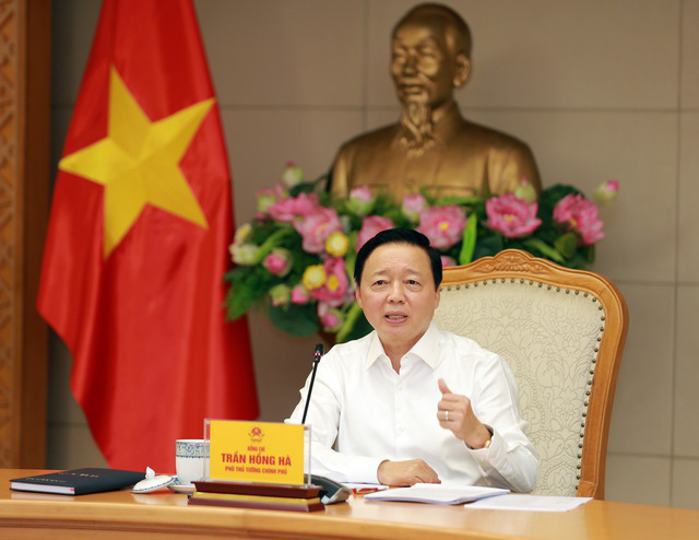 Không chỉ điện gió và mặt trời, điện rác, điện sinh khối cũng sẽ mua bán trực tiếp?- Ảnh 1. Phó thủ tướng Trần Hồng Hà - Ảnh: VGP