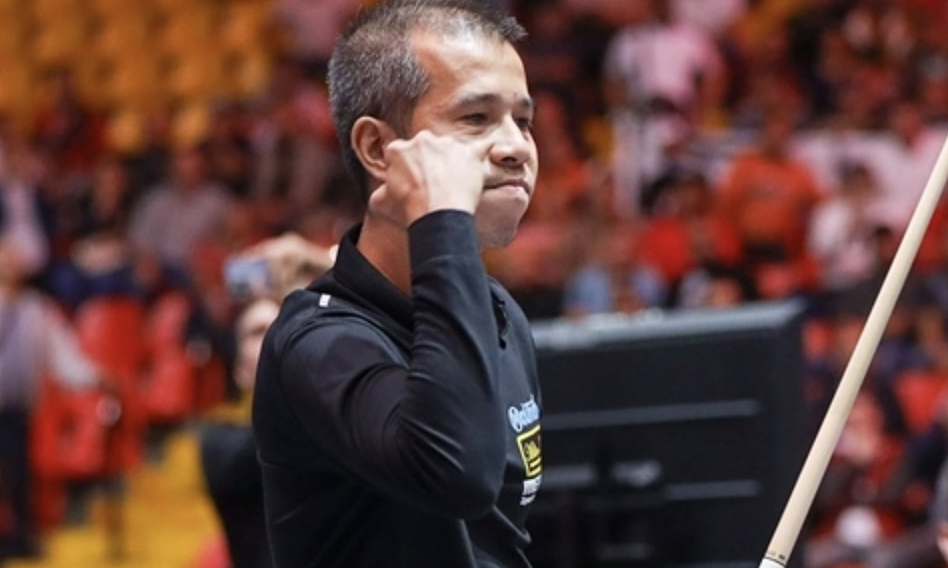 Trần Quyết Chiến mừng sau khi thắng Sameh Sidhom ở chung kết World Cup carom 3 băng tại Bogota, Colombia tối 3/3/2024. Ảnh: Afreeca