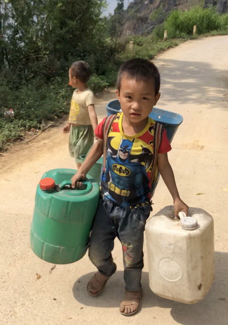 Bể nước nghĩa tình nơi địa đầu Tổ quốc- Ảnh 3. Bể nước nghĩa tình nơi địa đầu Tổ quốc- Ảnh 3.