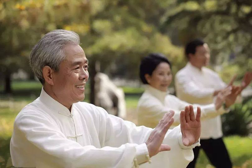 Có phải vẩy tay chữa được nhiều bệnh?- Ảnh 1. Tập luyện, trong đó có vẩy tay có thể chữa bệnh - Ảnh minh họa