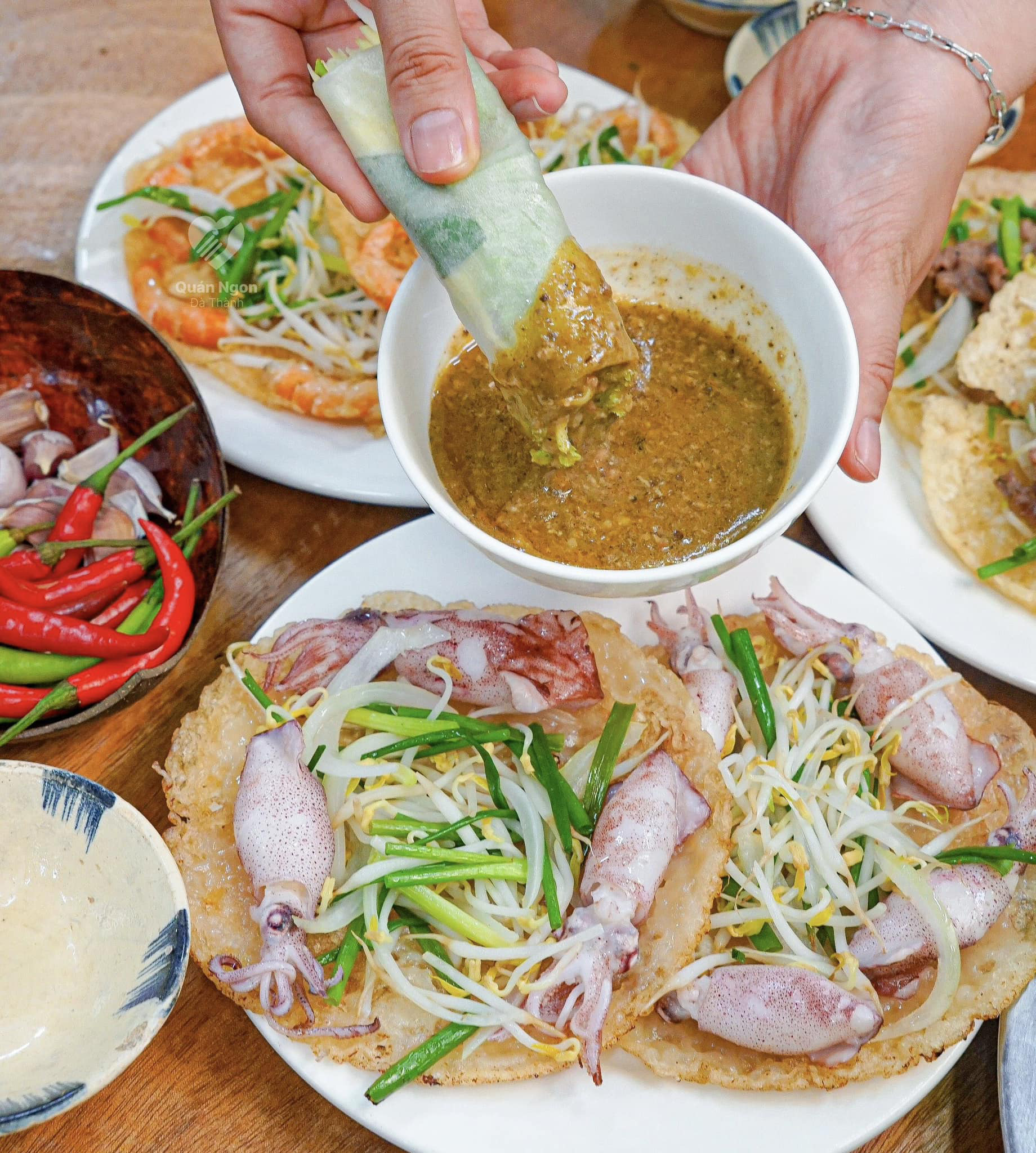 Michelin gọi tên bún chả cá, bánh xèo, bò nướng sả ở Đà Nẵng, ẩm thực Việt đâu chỉ cứ phở, bánh mì- Ảnh 5. Michelin gọi tên bún chả cá, bánh xèo, bò nướng sả ở Đà Nẵng, ẩm thực Việt đâu chỉ cứ phở, bánh mì- Ảnh 5.