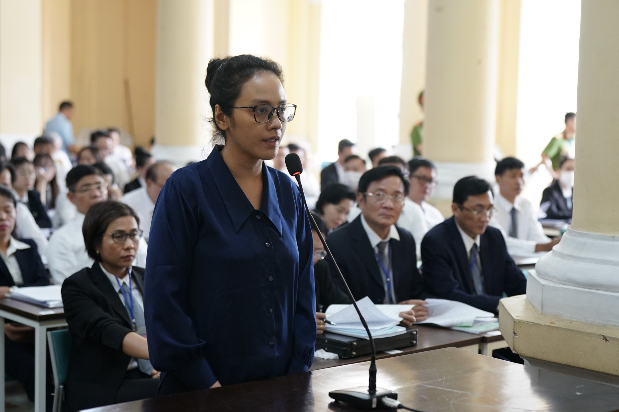 34 bị can trong vụ án Vạn Thịnh Phát giai đoạn 2 là những ai?- Ảnh 2. Bà Trương Huệ Vân trong phiên tòa trước đó - Ảnh: HỮU HẠNH