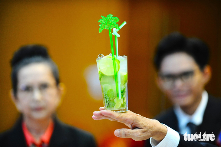 Một loại cocktail được pha chế từ rượu Bàu Đá - Ảnh: LÂM THIÊN Một loại cocktail được pha chế từ rượu Bàu Đá - Ảnh: LÂM THIÊN