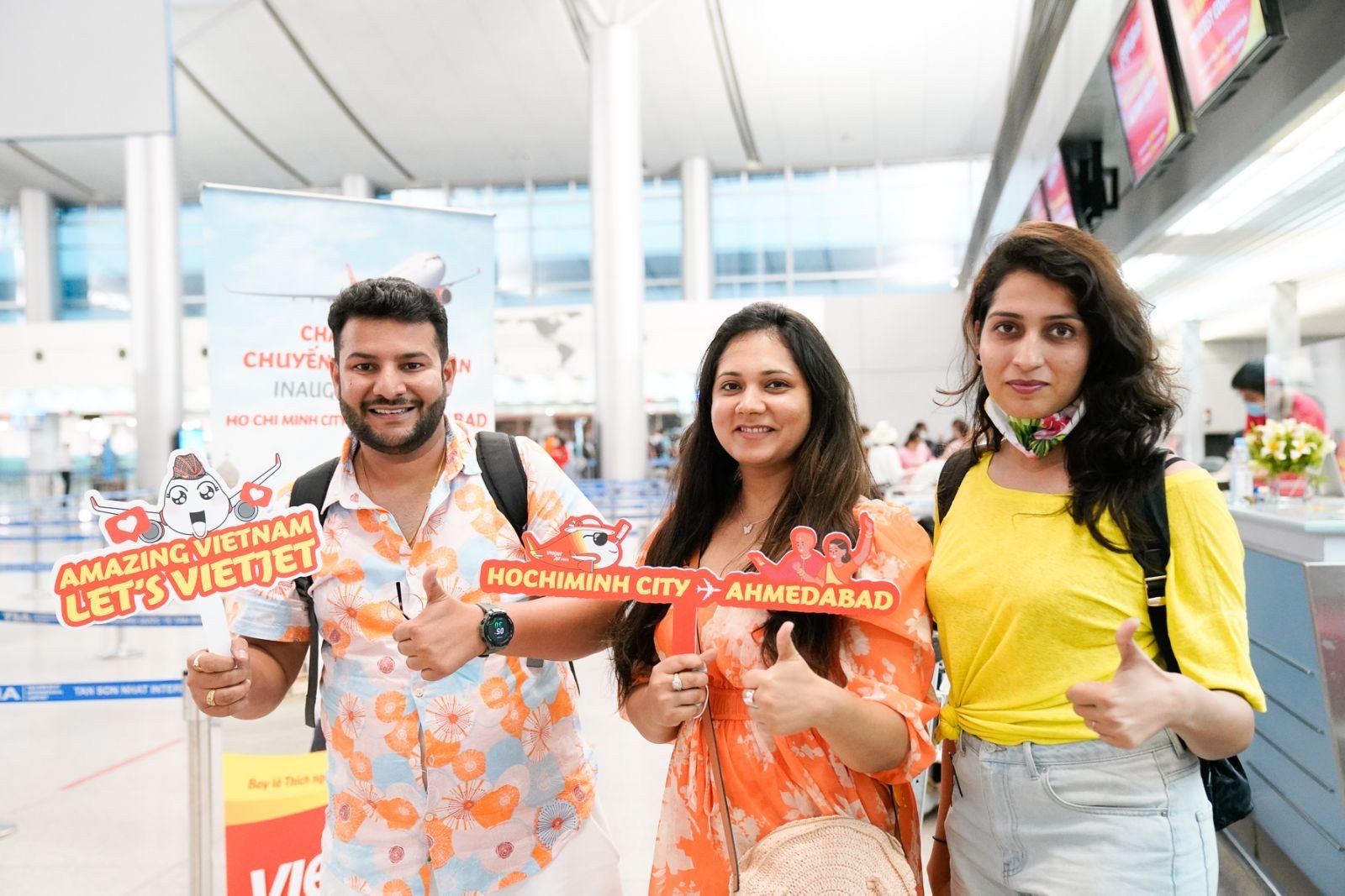 Nhiều du khách Ấn Độ đến TP HCM trên chuyến bay Vietjet. Ảnh: Vietjet