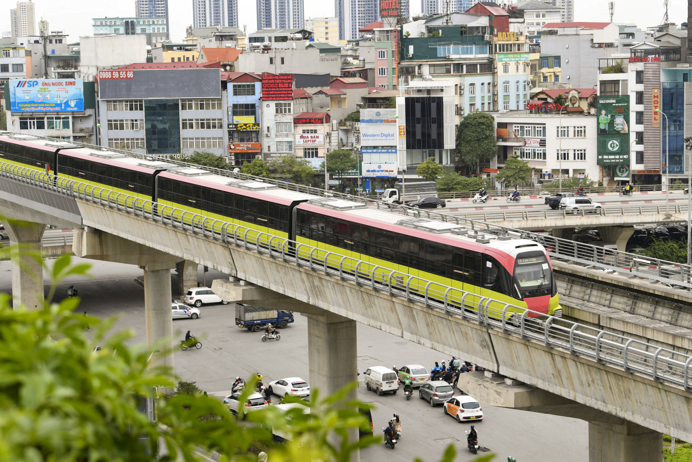 Tàu Nhổn - Ga Hà Nội chạy thử. Ảnh: Phạm Chiểu