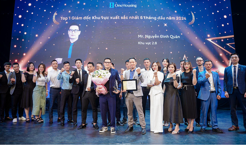 Các nhân viên của OneHousing tại một sự kiện vinh danh. Ảnh: OneHousing