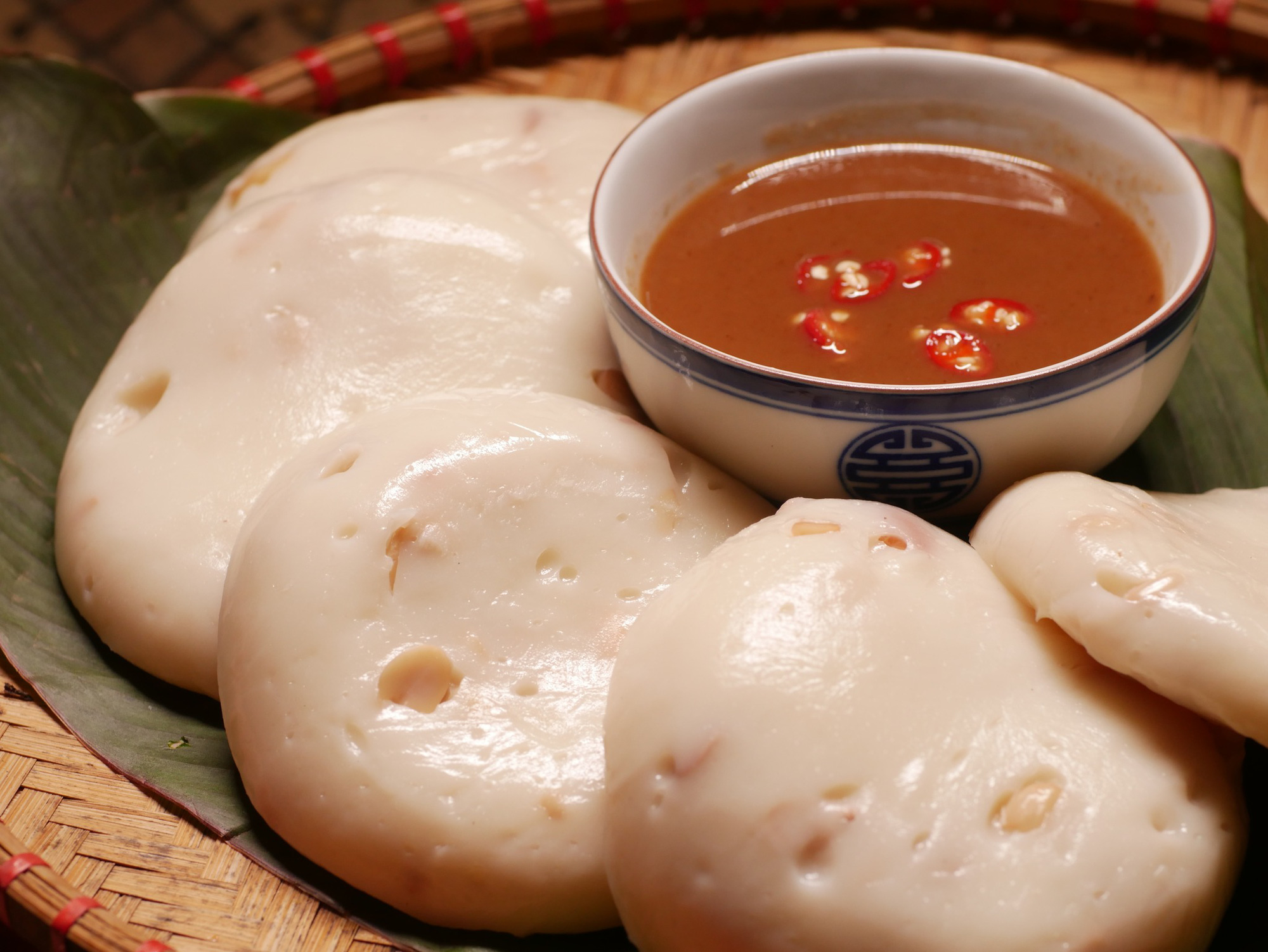 Mâm cỗ chay ngày rằm tháng bảy ở miền Bắc không thể thiếu bánh đúc, cháo trai...- Ảnh 4. Mâm cỗ chay ngày rằm tháng bảy ở miền Bắc không thể thiếu bánh đúc, cháo trai...- Ảnh 4.