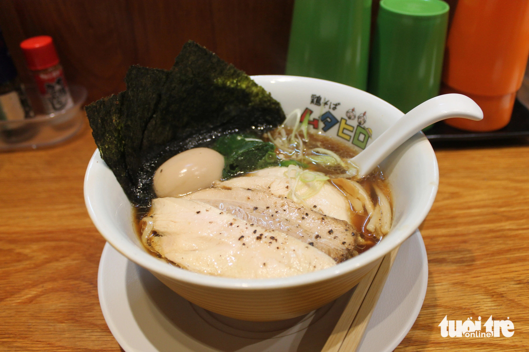 Ăn thử mì ramen chuẩn Nhật, giá chỉ bằng hai tô phở- Ảnh 3. Ăn thử mì ramen chuẩn Nhật, giá chỉ bằng hai tô phở- Ảnh 3.