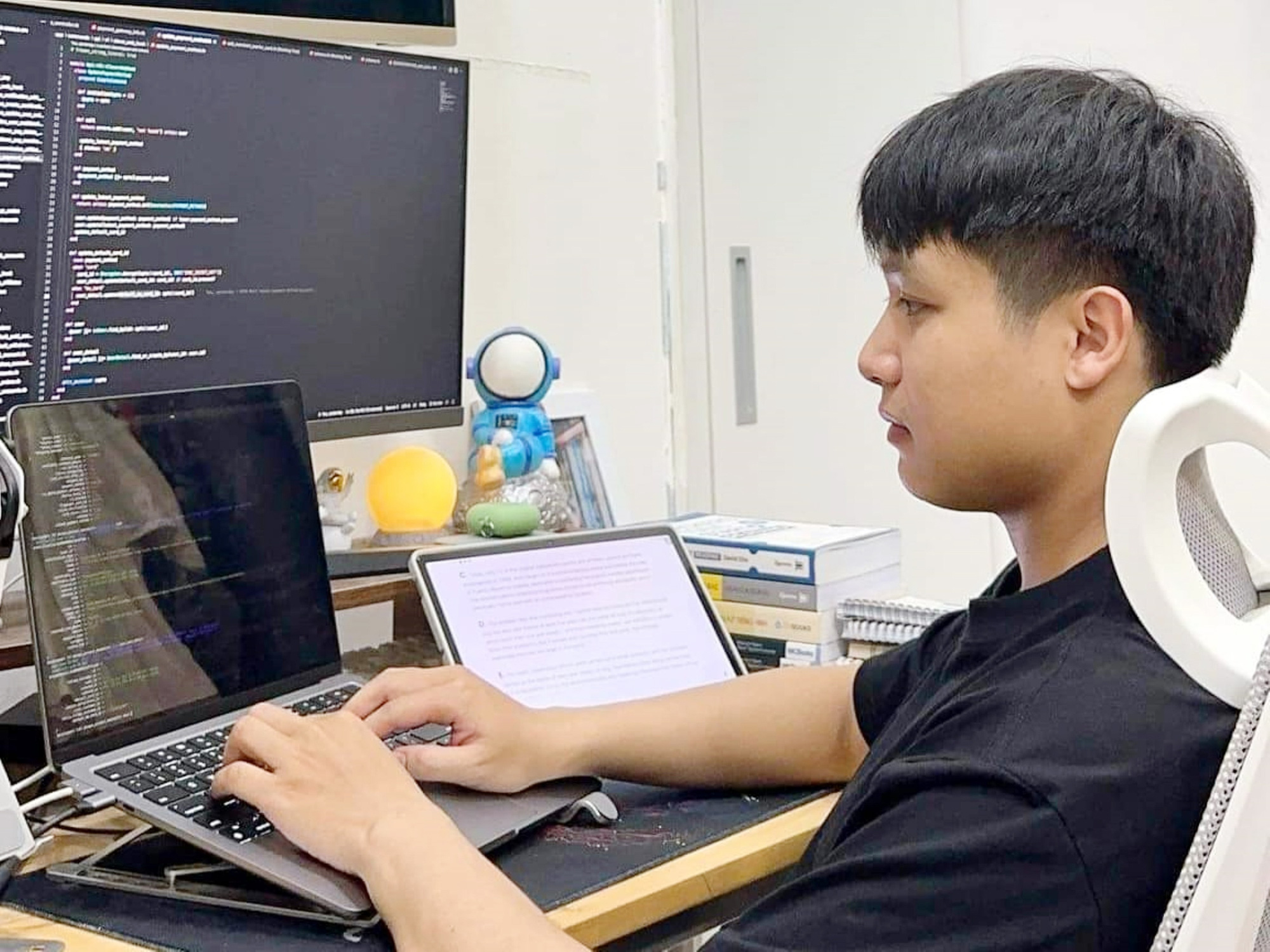 Việc làm ngành IT vẫn Sau thời gian bùng nổ tuyển dụng, việc làm trong ngành IT trải qua đợt cắt giảm từ cuối năm 2022 và đến hiện tại vẫn còn khá khó khăn - Ảnh: DIỆU QUÍ