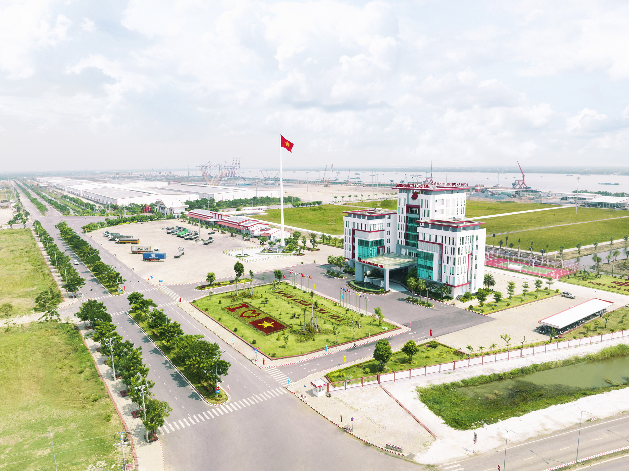 Cảng quốc tế Long An hướng đến phát triển bền vững- Ảnh 1. Toàn cảnh Cảng quốc tế Long An