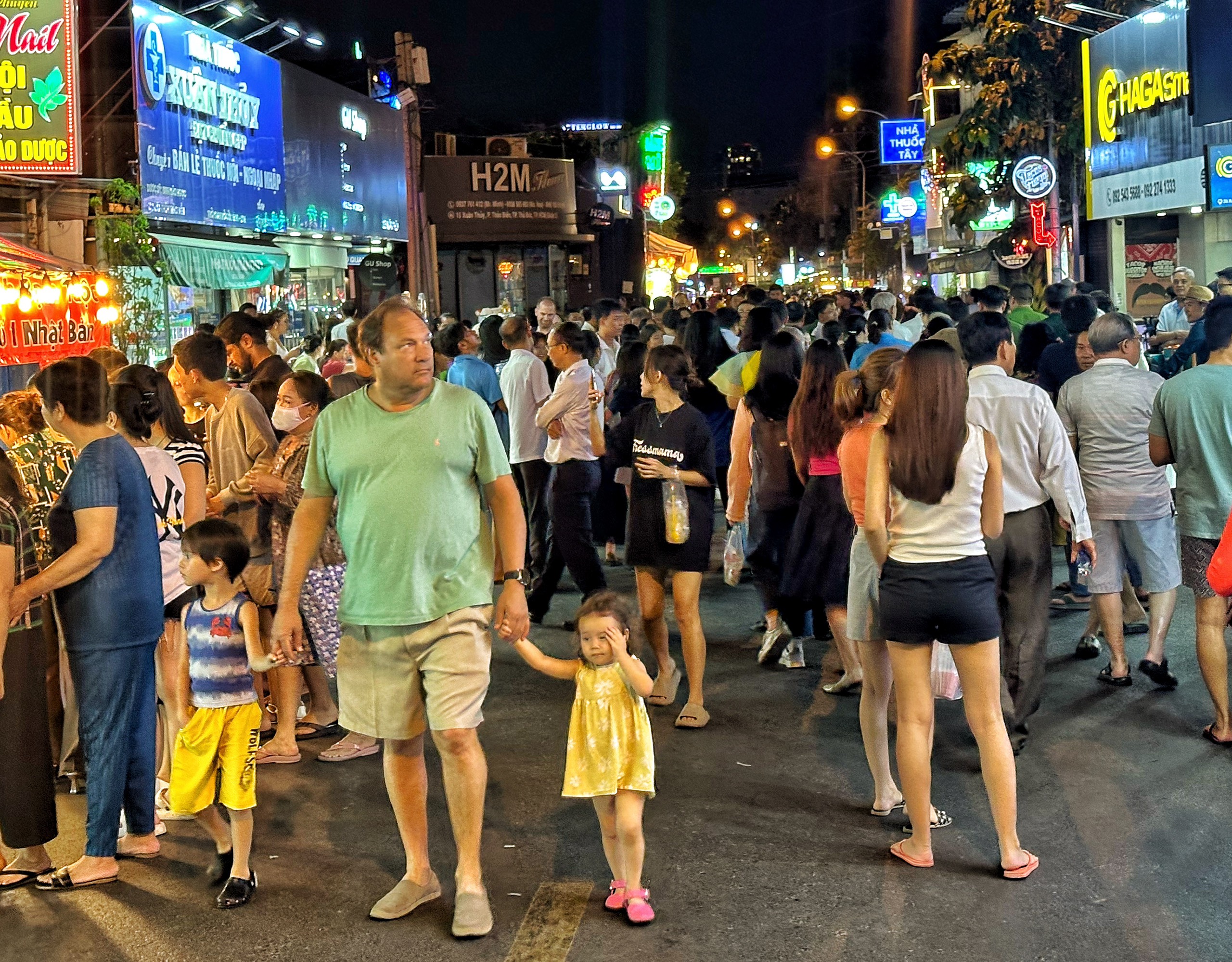 Phố đêm Thảo Điền 'mới toanh' vừa khai trương: Các món ăn có gì hấp dẫn?- Ảnh 7. Phố đêm Thảo Điền 'mới toanh' vừa khai trương: Các món ăn có gì hấp dẫn?- Ảnh 7.