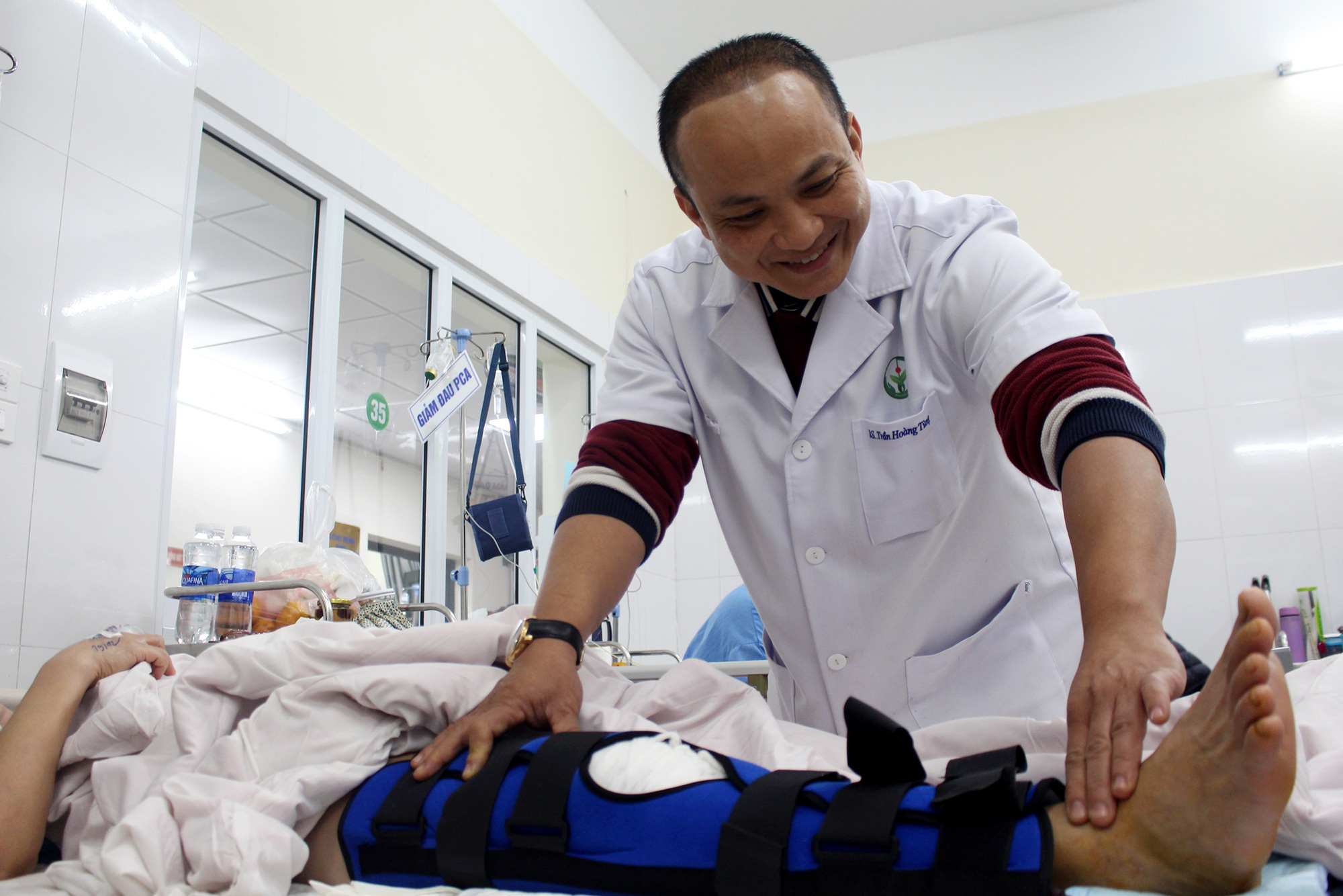Buộc lái xe khám sức khỏe sau điều trị bệnh có khả thi? - Ảnh 1. Buộc lái xe khám sức khỏe sau điều trị bệnh có khả thi? - Ảnh 1.