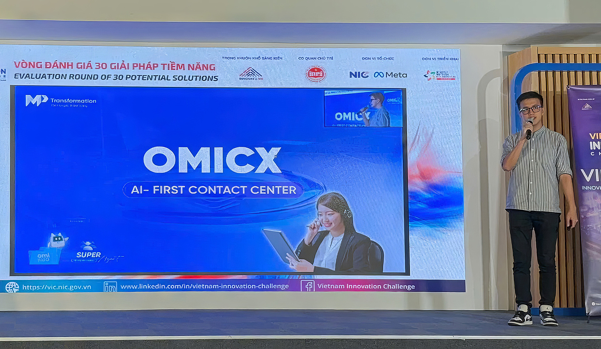 Ông Đàm Bá Quyền, Giám đốc Sản phẩm của MP Transformation tại vòng phỏng vấn Top giải pháp tiêu biểu của chương trình Thách thức Đổi mới sáng tạo Việt Nam 2024. Ảnh: MP Transformation