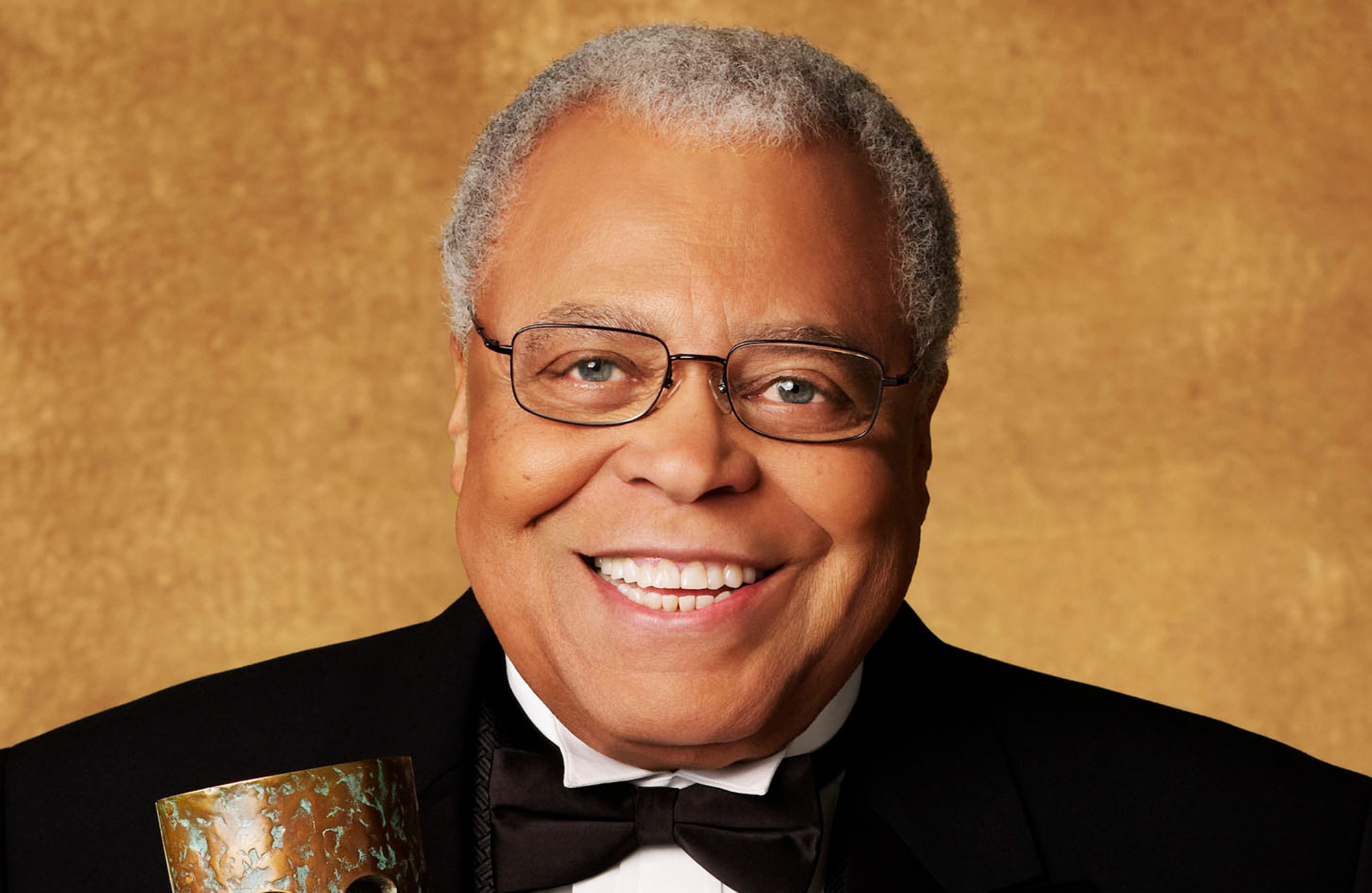 Huyền thoại của Disney James Earl Jones qua đời ở tuổi 93 - Ảnh 1. Huyền thoại của Disney James Earl Jones qua đời ở tuổi 93 - Ảnh 1.