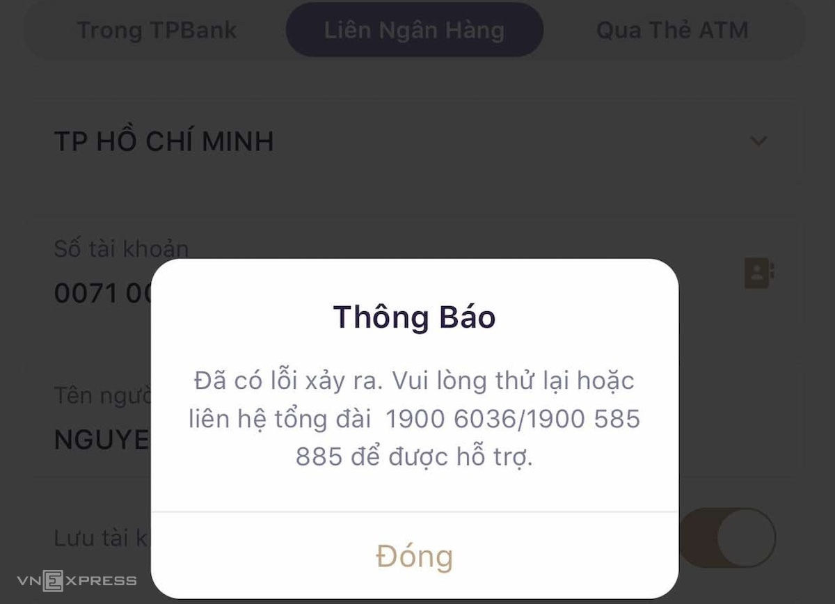 Khách hàng không thể thực hiện giao dịch trên app TPBank chiều tối 1/9. Ảnh: Thanh Lê