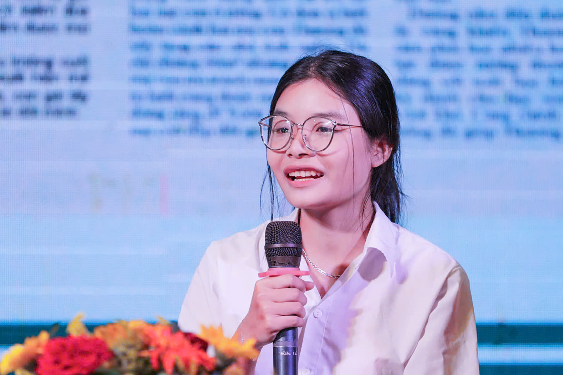 Trao học bổng Tiếp sức đến trường: Trao niềm tin từ bao tấm lòng nhân ái - Ảnh 3. Trao học bổng Tiếp sức đến trường: Trao niềm tin từ bao tấm lòng nhân ái - Ảnh 3.