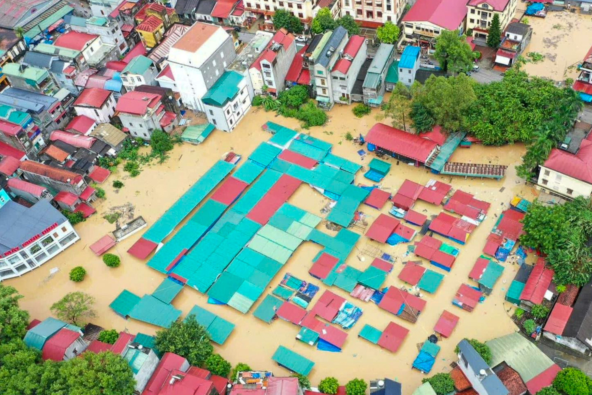 24 người chết, 1 người mất tích do bão số 3 và mưa lũ sau bão - Ảnh 2. 24 người chết, 1 người mất tích do bão số 3 và mưa lũ sau bão - Ảnh 2.