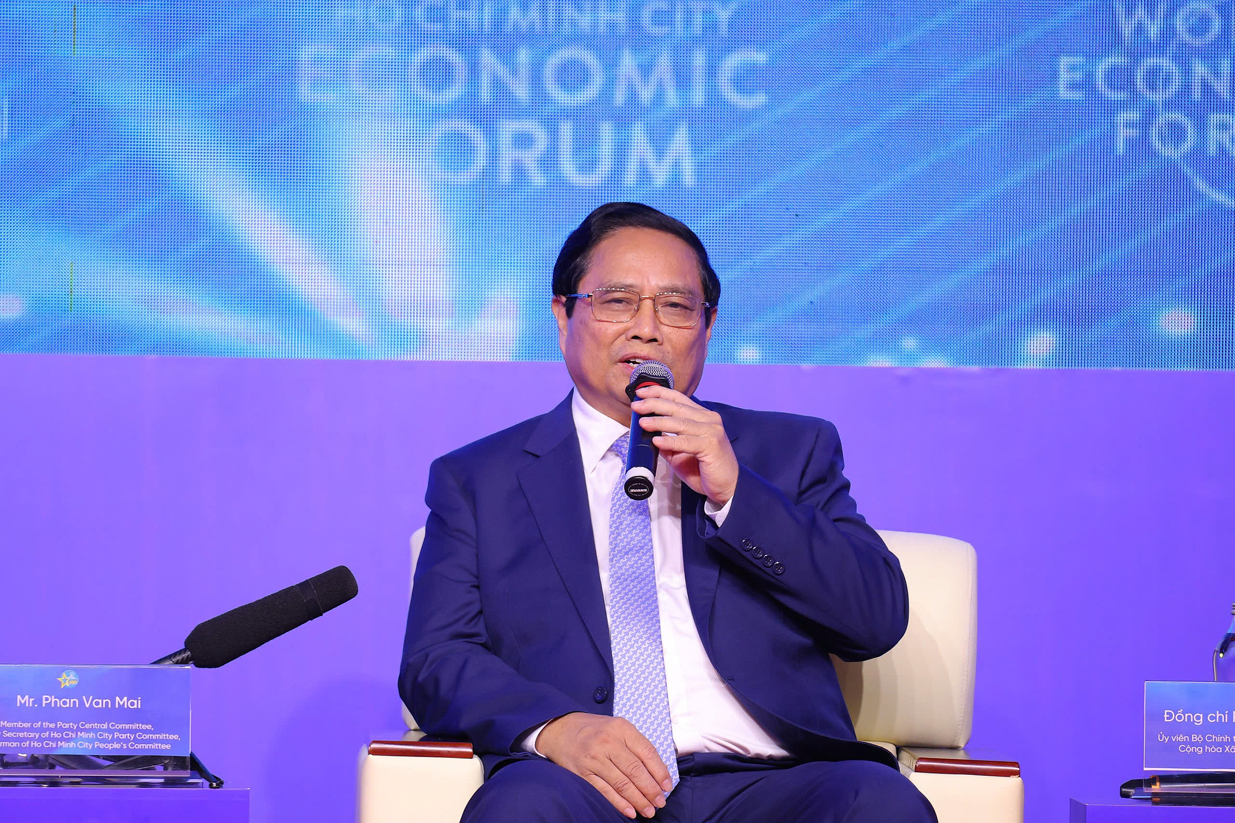 Thủ tướng Phạm Minh Chính tại phiên Đối thoại chính sách của Diễn đàn Kinh tế TP HCM 2024 lần thứ 5 chiều 25/9. Ảnh: HEF