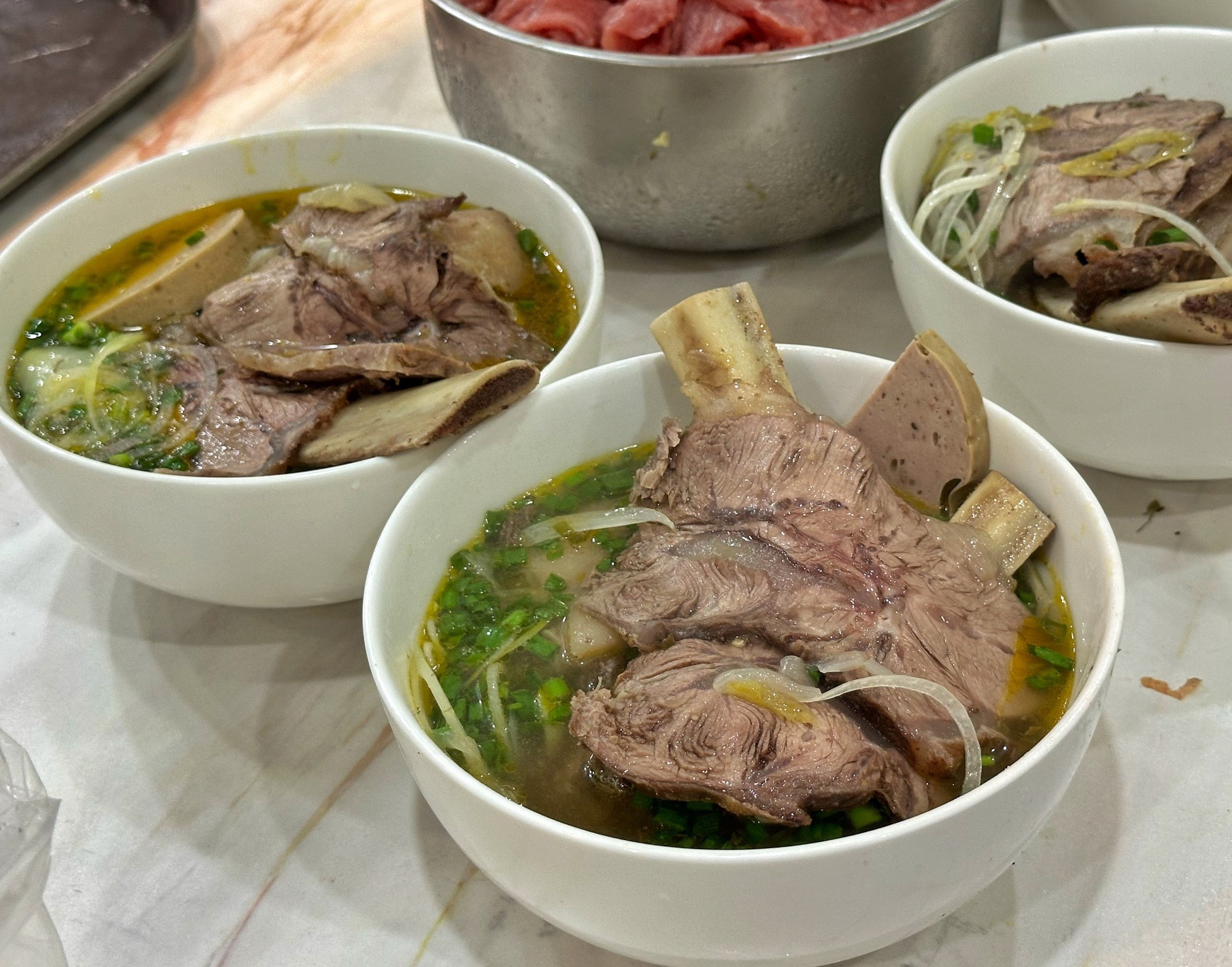 Phố ẩm thực Hà Tôn Quyền TP.HCM mới toanh: 'Thiên đường sủi cảo', còn món gì nữa?- Ảnh 3. Phố ẩm thực Hà Tôn Quyền TP.HCM mới toanh: 'Thiên đường sủi cảo', còn món gì nữa?- Ảnh 3.