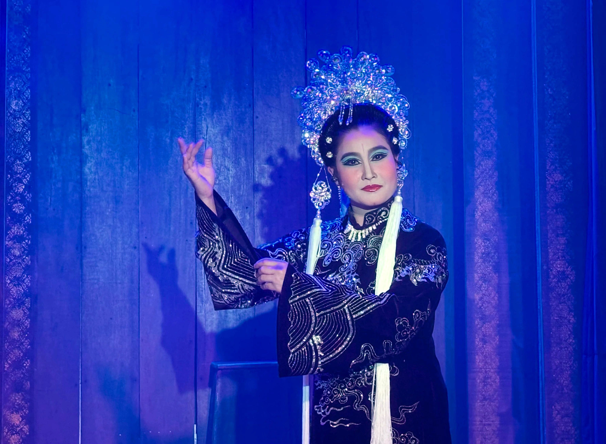 Tú Quyên, cô đào một lòng một dạ với gánh cải lương Thiên Lý - Ảnh 1. Tú Quyên, cô đào một lòng một dạ với gánh cải lương Thiên Lý - Ảnh 1.
