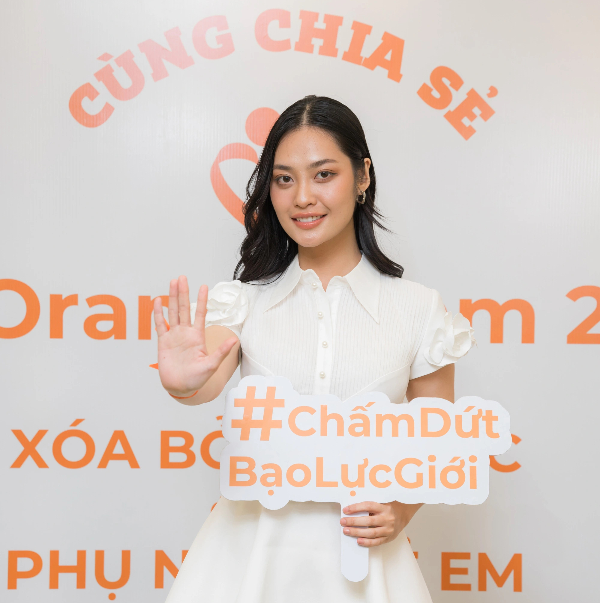 Nông Thúy Hằng, Hà Kino kêu gọi chống bạo lực đối với phụ nữ và trẻ em - Ảnh 1. Nông Thúy Hằng, Hà Kino kêu gọi chống bạo lực đối với phụ nữ và trẻ em - Ảnh 1.