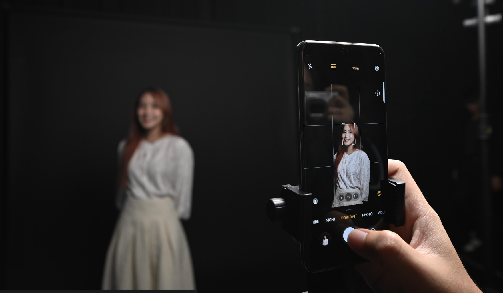 Loạt smartphone vừa ra mắt cho người muốn trải nghiệm 5G - Ảnh 4. Loạt smartphone vừa ra mắt cho người muốn trải nghiệm 5G - Ảnh 4.