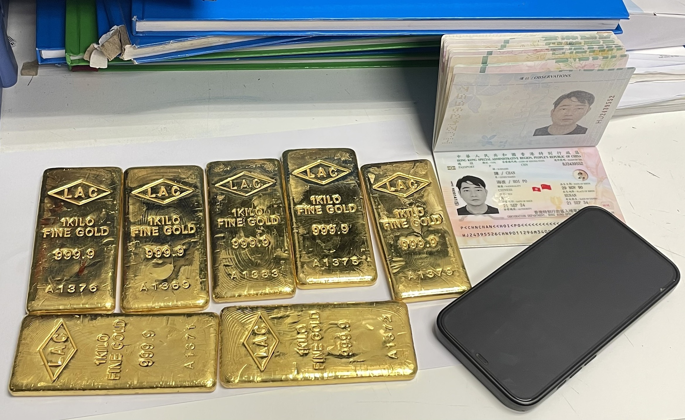Tang vật bị thu giữ. Ảnh: Thu Hương