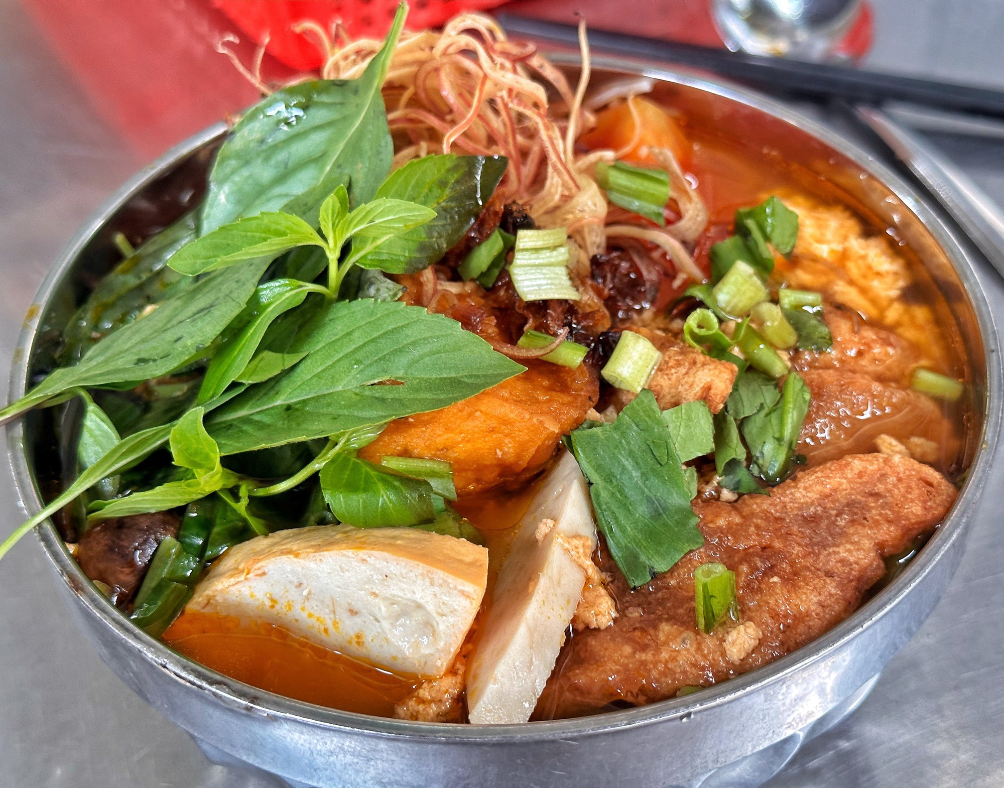 Khách chờ ăn món cà ri chay bán 2 ngày/tháng của LeLeMan: Đắt khách vì con gái - Ảnh 4. Khách chờ ăn món cà ri chay bán 2 ngày/tháng của LeLeMan: Đắt khách vì con gái - Ảnh 4.