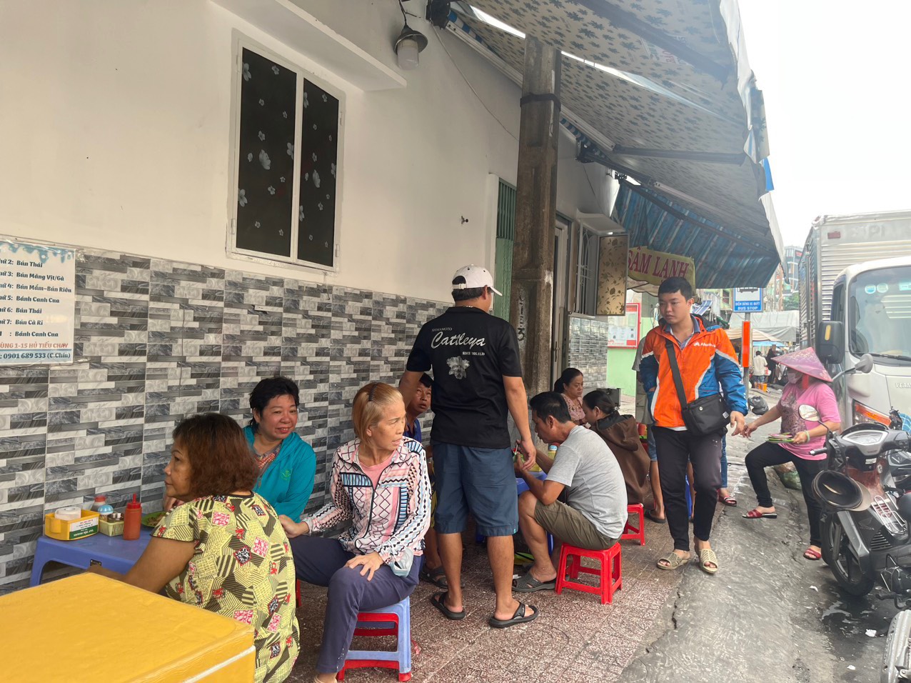 Quán người Hoa không biển hiệu của 6 chị em: 12 món với công thức riêng - Ảnh 5. Quán người Hoa không biển hiệu của 6 chị em: 12 món với công thức riêng - Ảnh 5.