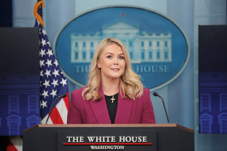 Ông Trump không đổi thời hạn áp thuế Canada và Mexico vào cuối tuần này - Ảnh 1. Ông Trump không đổi thời hạn áp thuế Canada và Mexico vào cuối tuần này - Ảnh 1.