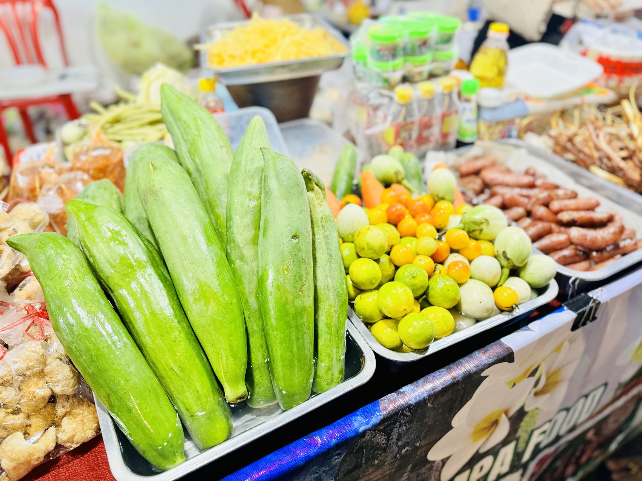 Người dân TP.HCM thưởng thức đặc sản Lào tại ngày hội du lịch văn hóa- Ảnh 2. Người dân TP.HCM thưởng thức đặc sản Lào tại ngày hội du lịch văn hóa- Ảnh 2.