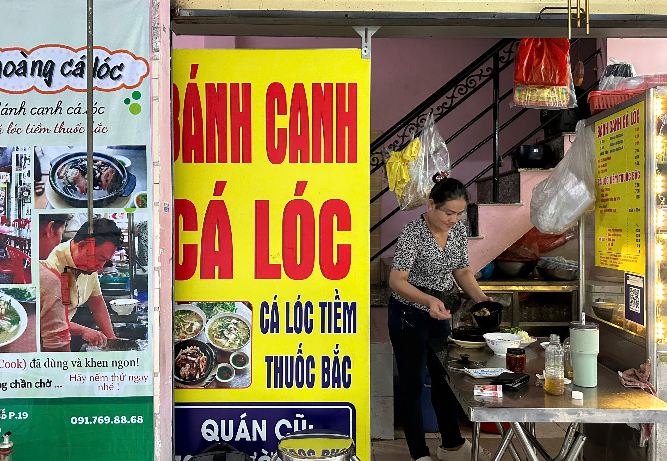 'Nữ hoàng cá lóc' ở TP.HCM cùng bí mật về lần vua bếp Yan Can Cook ghé ăn- Ảnh 5. 'Nữ hoàng cá lóc' ở TP.HCM cùng bí mật về lần vua bếp Yan Can Cook ghé ăn- Ảnh 5.
