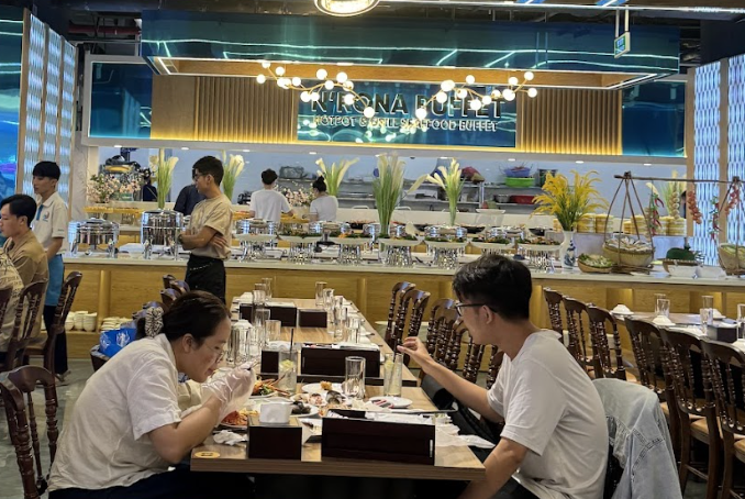 Trước Tết Nguyên đán Ất Tỵ 2025, vì sao nhiều hàng quán ở TP.HCM liên tục khai trương?- Ảnh 4. Trước Tết Nguyên đán Ất Tỵ 2025, vì sao nhiều hàng quán ở TP.HCM liên tục khai trương?- Ảnh 4.