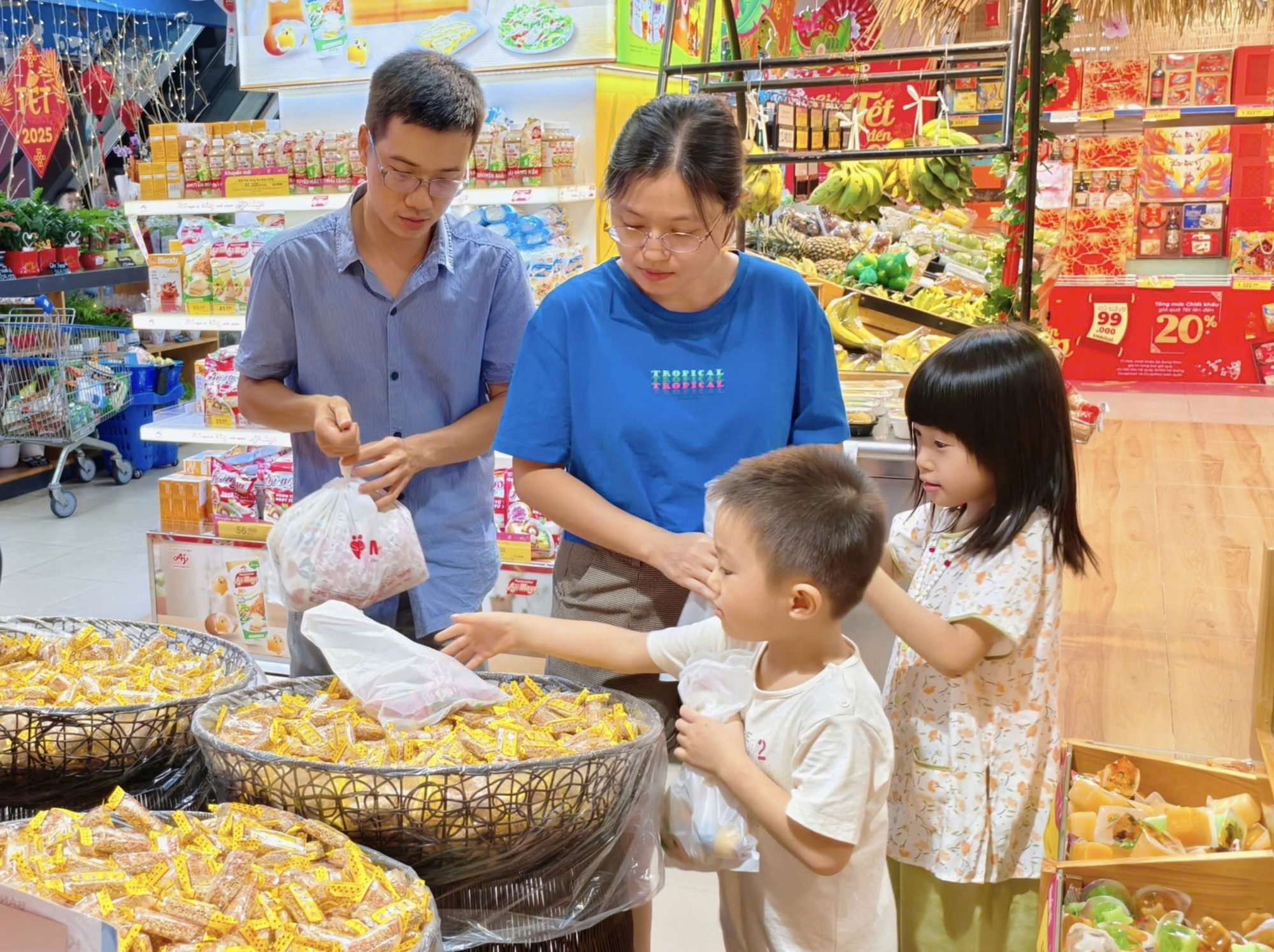 Xu hướng dịch chuyển 'ăn Tết' sang 'tận hưởng Tết' - Ảnh 1. Xu hướng dịch chuyển 'ăn Tết' sang 'tận hưởng Tết' - Ảnh 1.