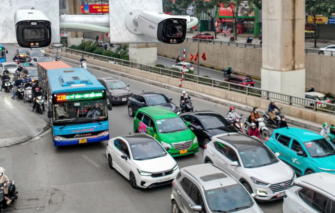 Camera giám sát trên đường Nguyễn Trãi, đoạn gần ngã tư Nguyễn Trãi - Khuát Duy Tiến. Ảnh: Hoàng Phong