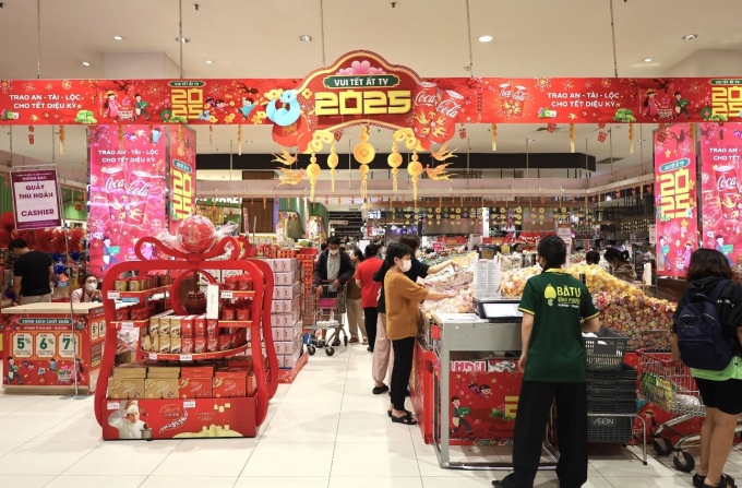 Hệ thống Aeon chuẩn bị nguồn hàng phong phú, tăng cường dự trữ hàng hóa với giá cả ổn định. Ảnh: Aeon