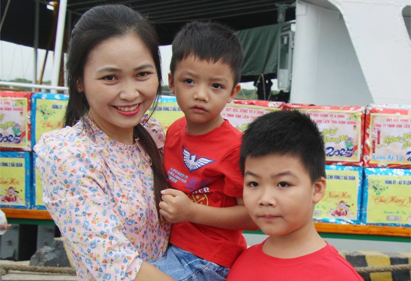 Hậu phương của bộ đội nhà giàn - Ảnh 1. Hậu phương của bộ đội nhà giàn - Ảnh 1.