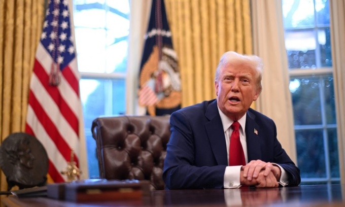 Tổng thống Mỹ Donald Trump tại Phòng Bầu dục, Nhà Trắng, hôm 30/1. Ảnh: AFP