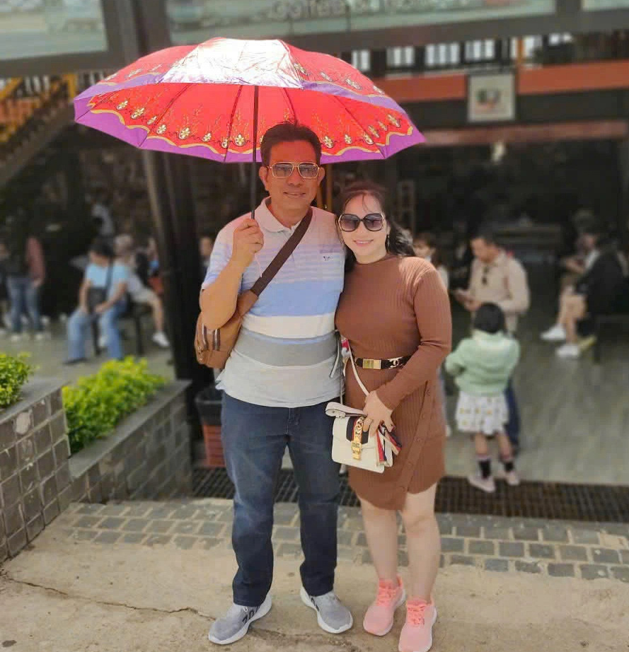 Tổ ấm bình yên được ghép từ những mảnh vỡ - Ảnh 1. Tổ ấm bình yên được ghép từ những mảnh vỡ - Ảnh 1.