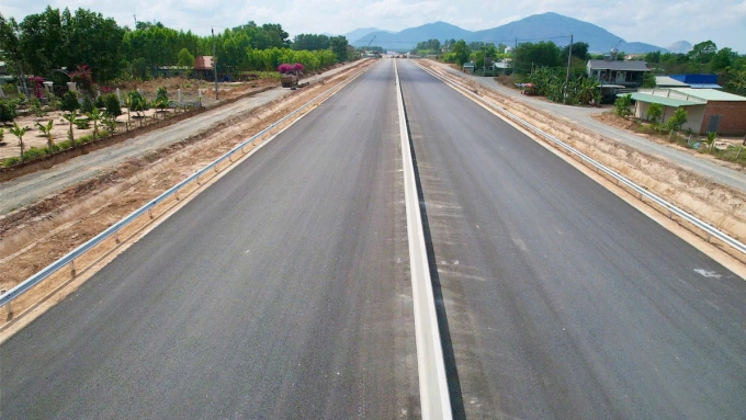 Cao tốc Biên Hòa - Vũng Tàu thông xe một nửa vào tháng 6