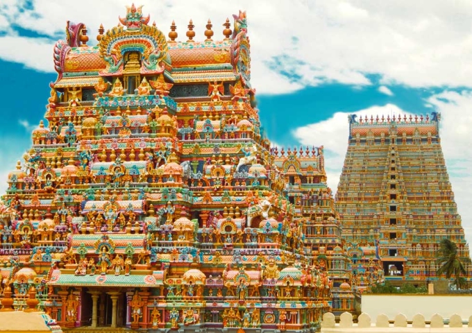 Bên ngoài ngôi đền Sri Ranganathaswamy. Ảnh: Cottage9