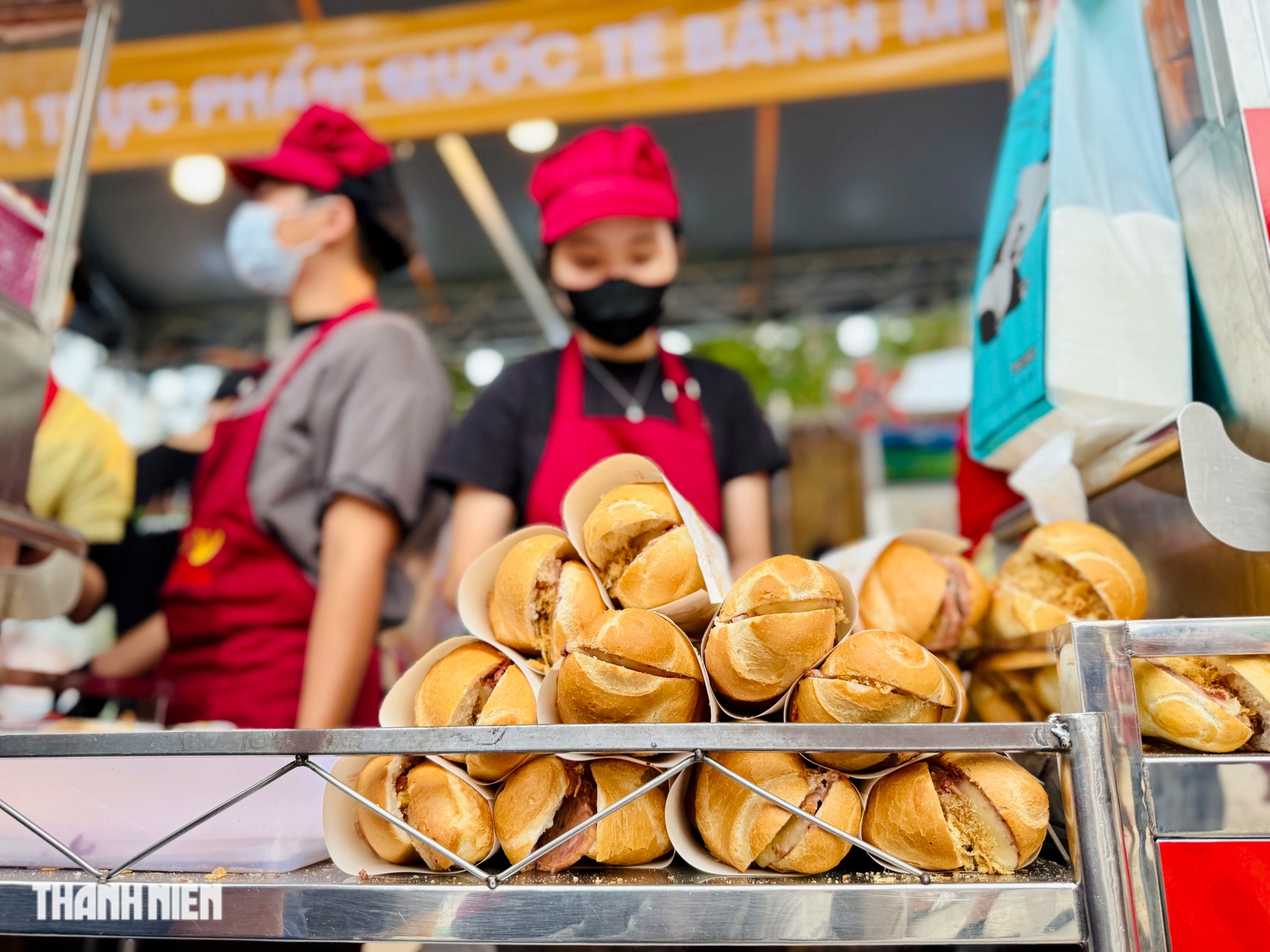 Lễ hội bánh mì Việt Nam ở TP.HCM đông nghẹt thực khách- Ảnh 1. Lễ hội bánh mì Việt Nam ở TP.HCM đông nghẹt thực khách- Ảnh 1.