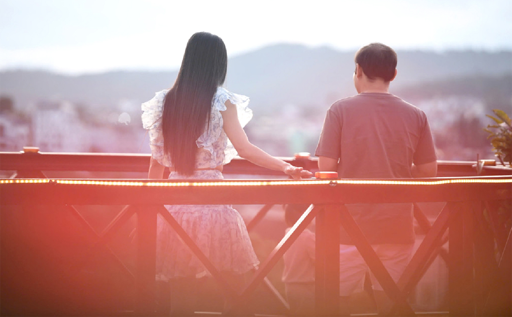 Ghen cũng được nhưng phải văn minh - Ảnh 1. Ghen cũng được nhưng phải văn minh - Ảnh 1.