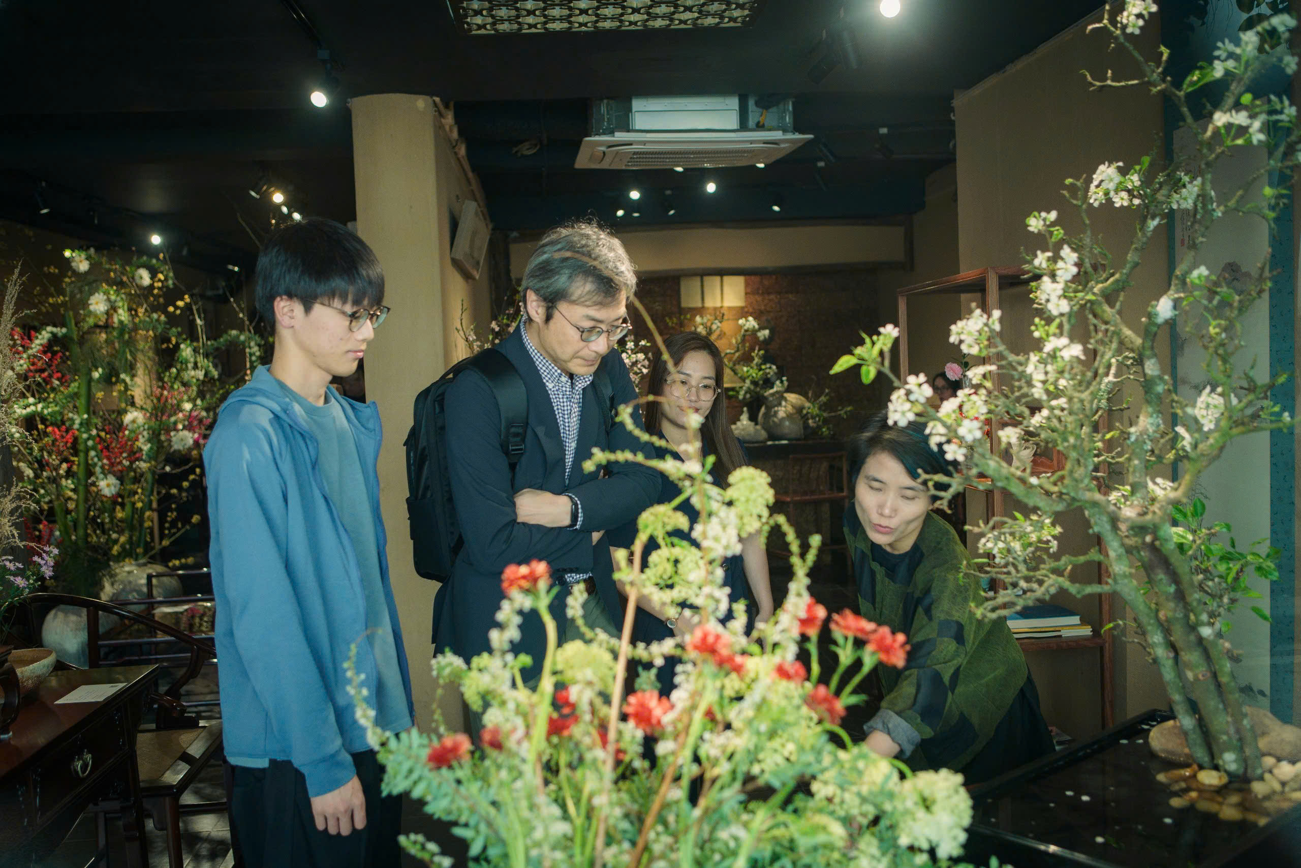 Mê mẩn vườn hoa Ikebana đầy ‘khí chất’ của nghệ nhân Đỗ Thị Thu Phượng - Ảnh 2. Mê mẩn vườn hoa Ikebana đầy ‘khí chất’ của nghệ nhân Đỗ Thị Thu Phượng - Ảnh 2.